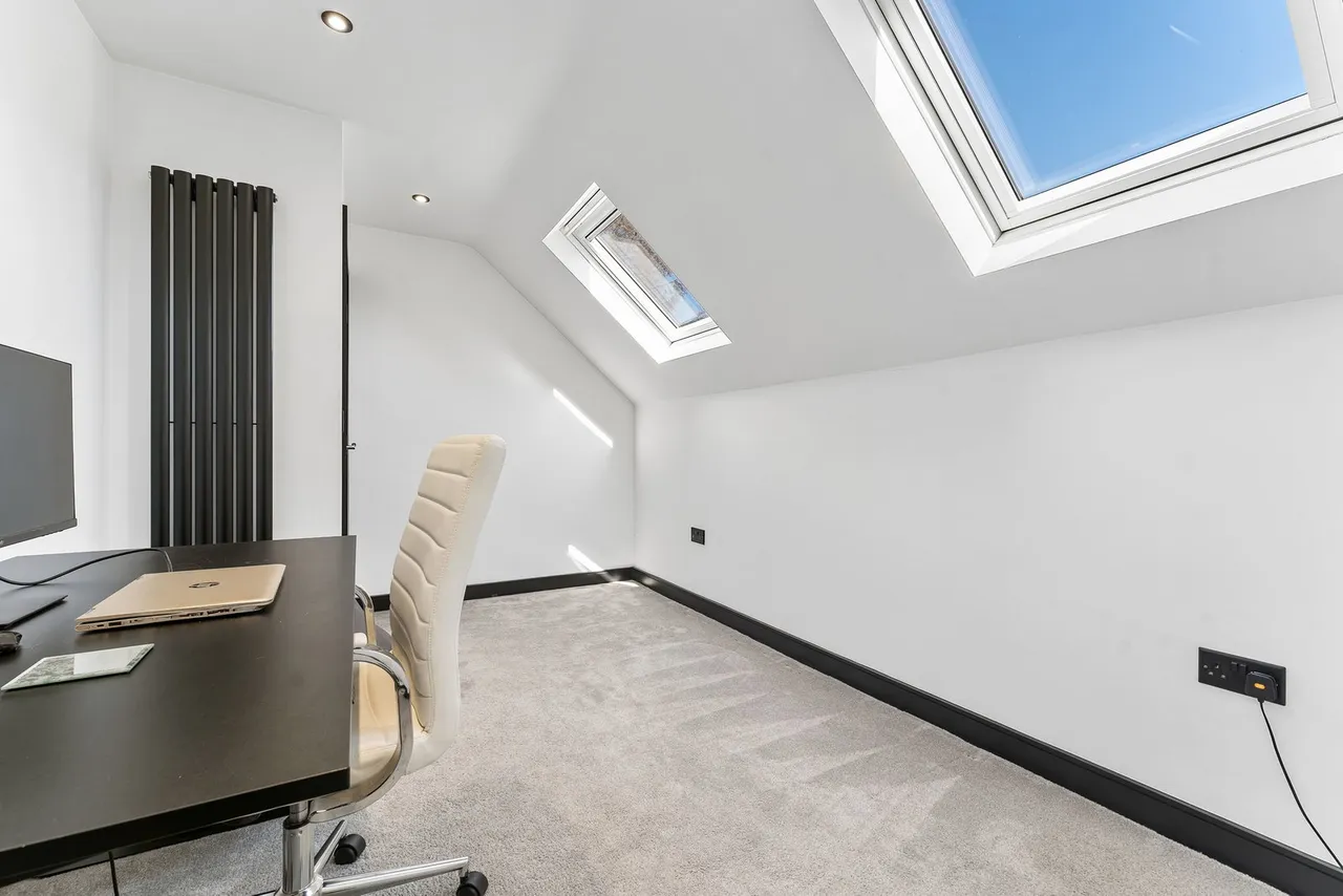 Rutland Ave, Over Hulton, M46, photo 24