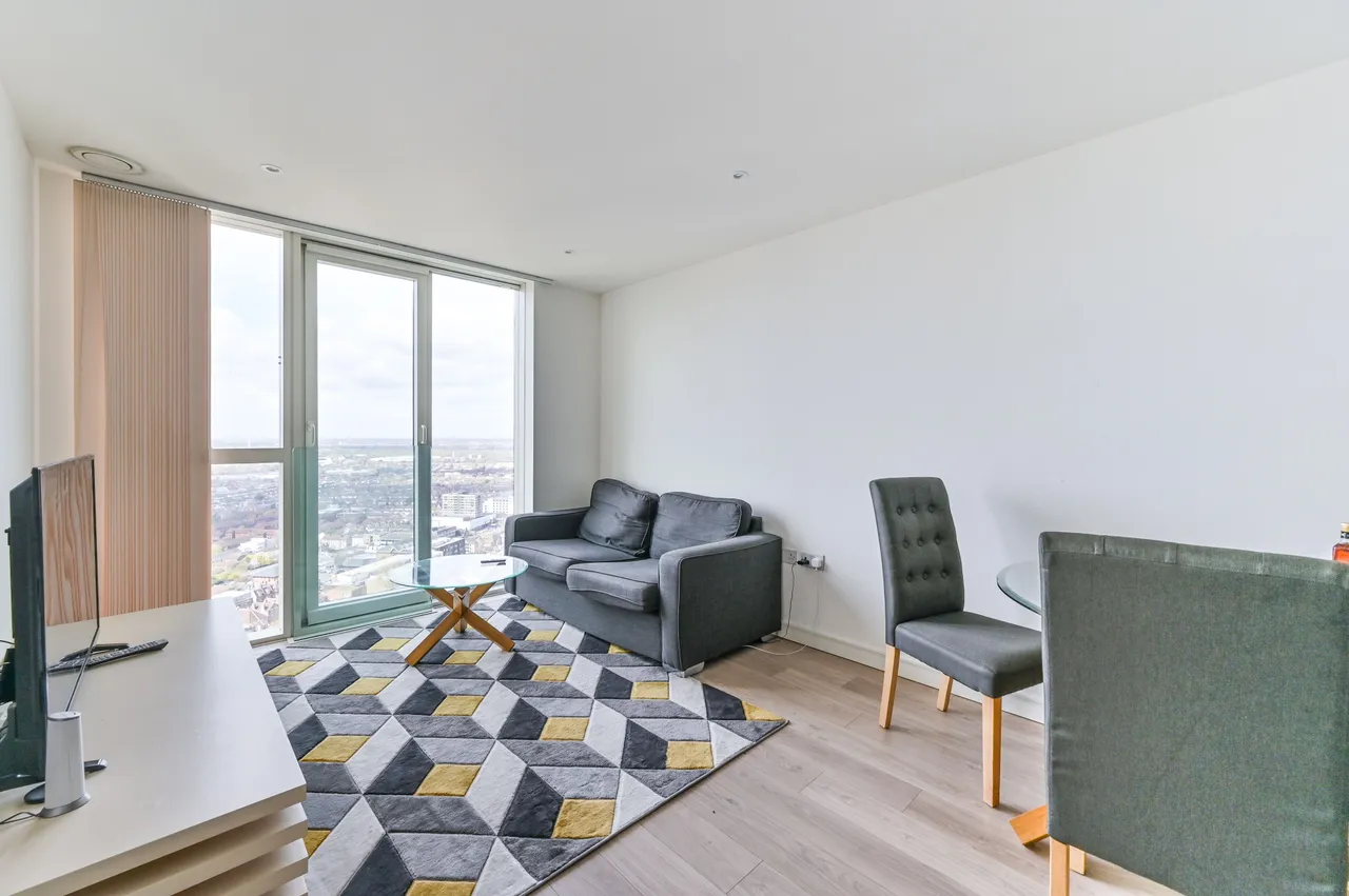 1 bed flat for sale — Flat 340 Pinnacle Apartments, 11 Saffon Central Square