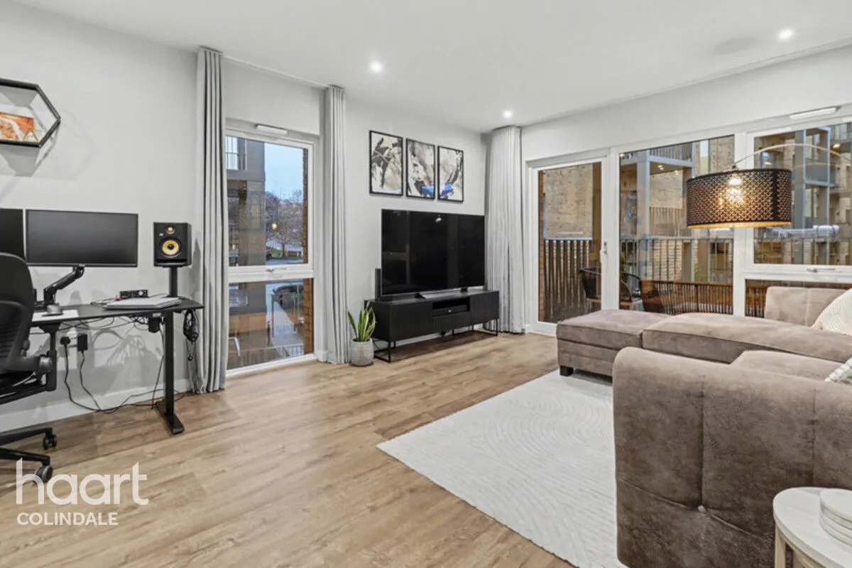 Anemone Apartments, Bittacy Hill, NW7, photo 8