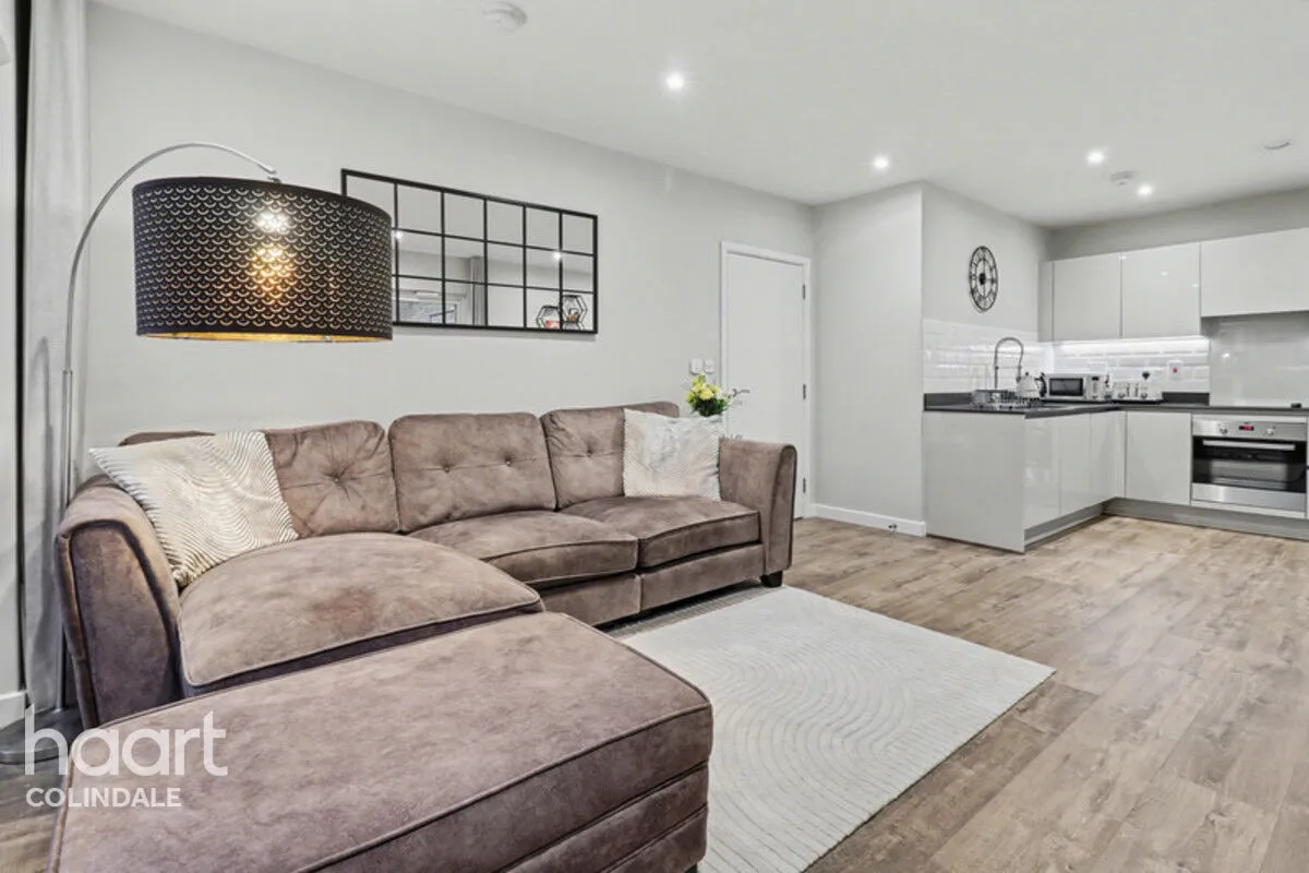 Anemone Apartments, Bittacy Hill, NW7, photo 6