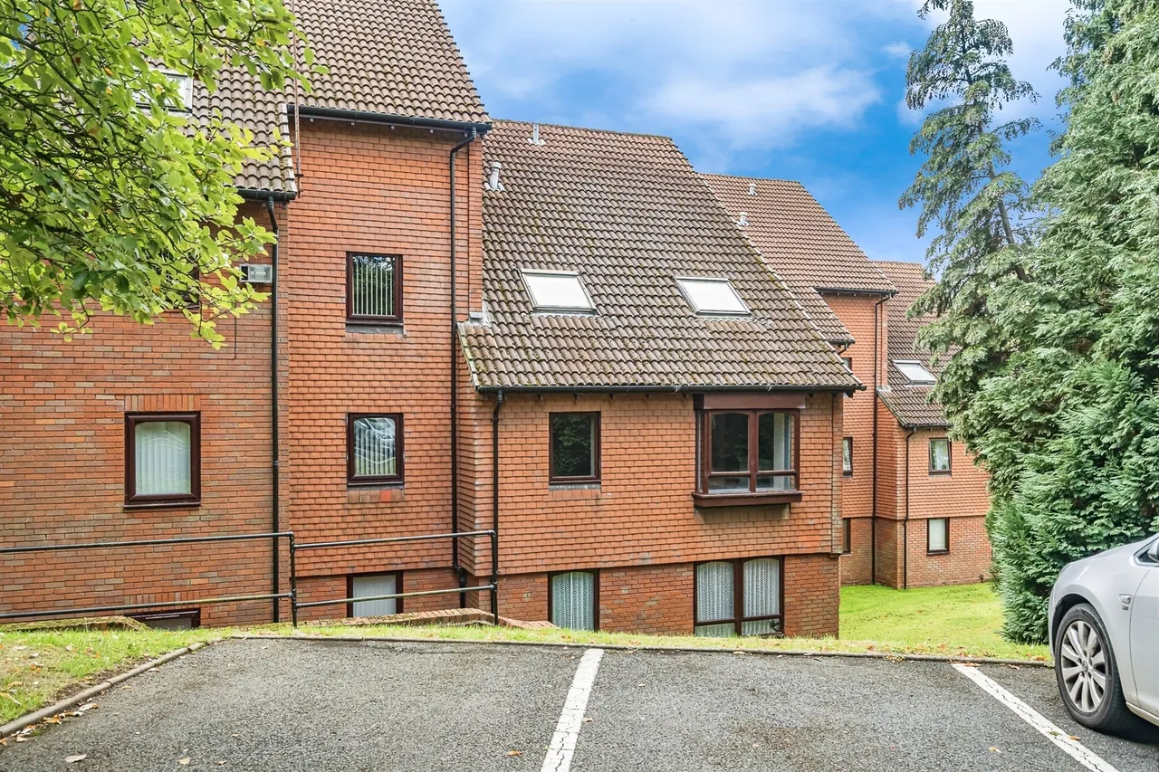 Moncrieffe Close, Dudley, DY2, photo 11