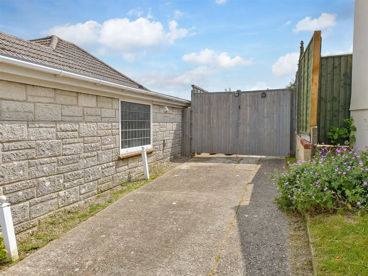 Ryde, PO33, photo 15