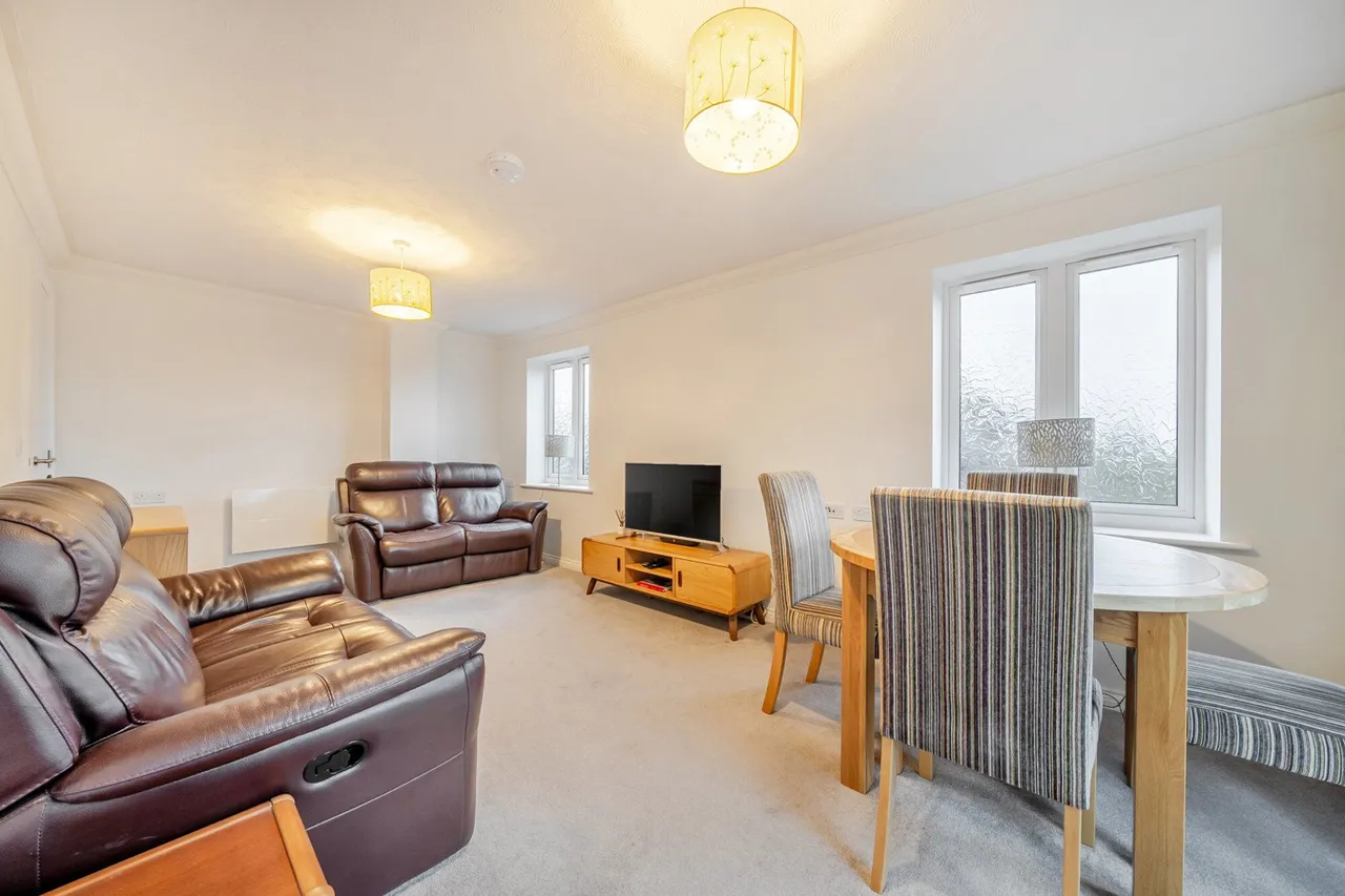 Birchwood Park Avenue, Kent, BR8, photo 2