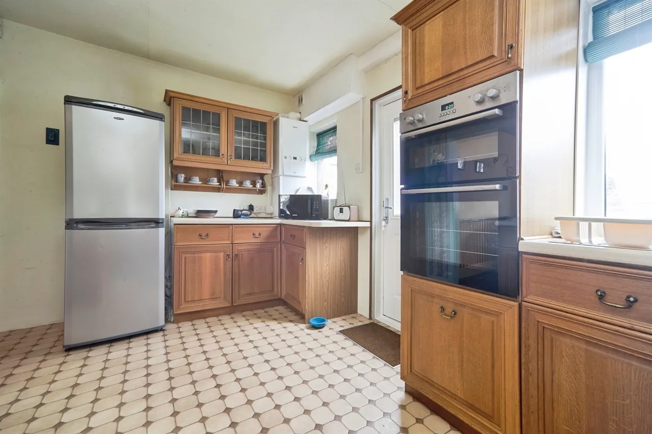 Sunnybank Crescent, Yeadon, Leeds, photo 7