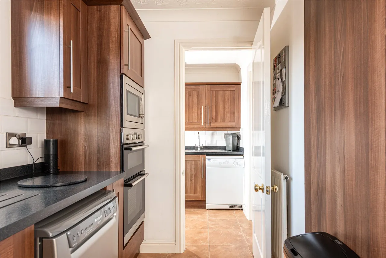 Oxwich Grove, Tattenhoe, MK4, photo 12