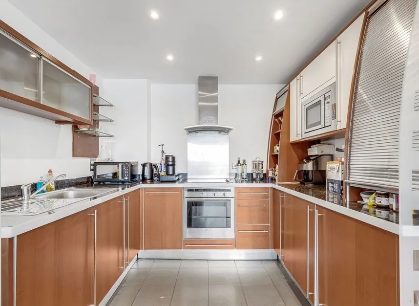 Newton Place, Canary Wharf, E14, photo 3