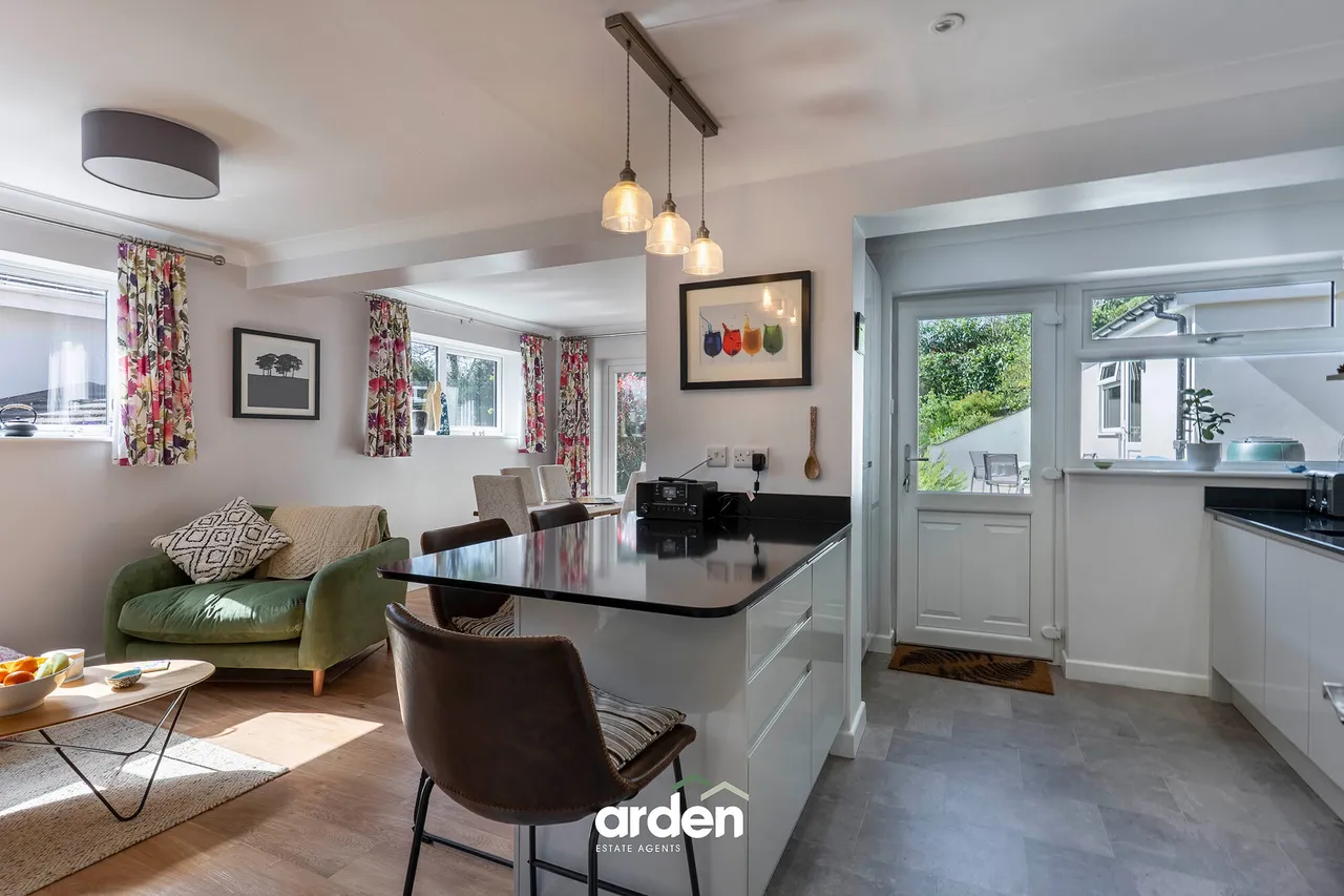Woodshill Avenue, Lickey, B45, photo 6