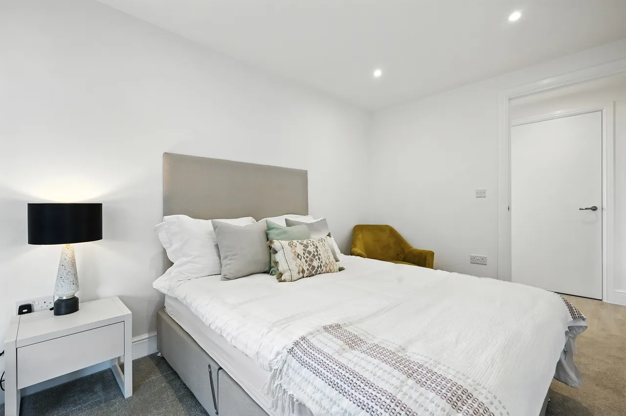 Cambridge Place, Aylesbury, photo 8