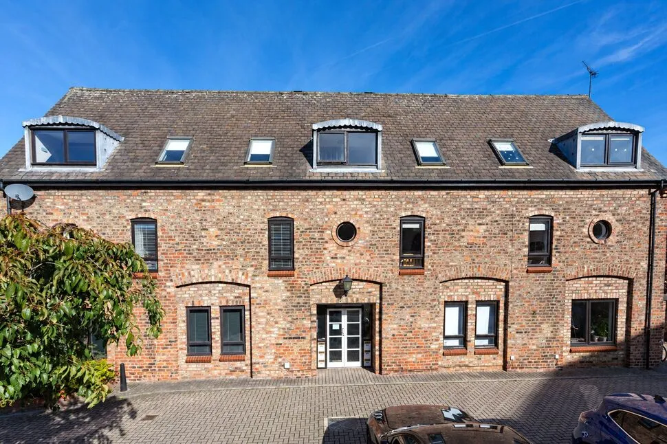 2 bed flat for sale, Dalton Terrace, York, YO24
