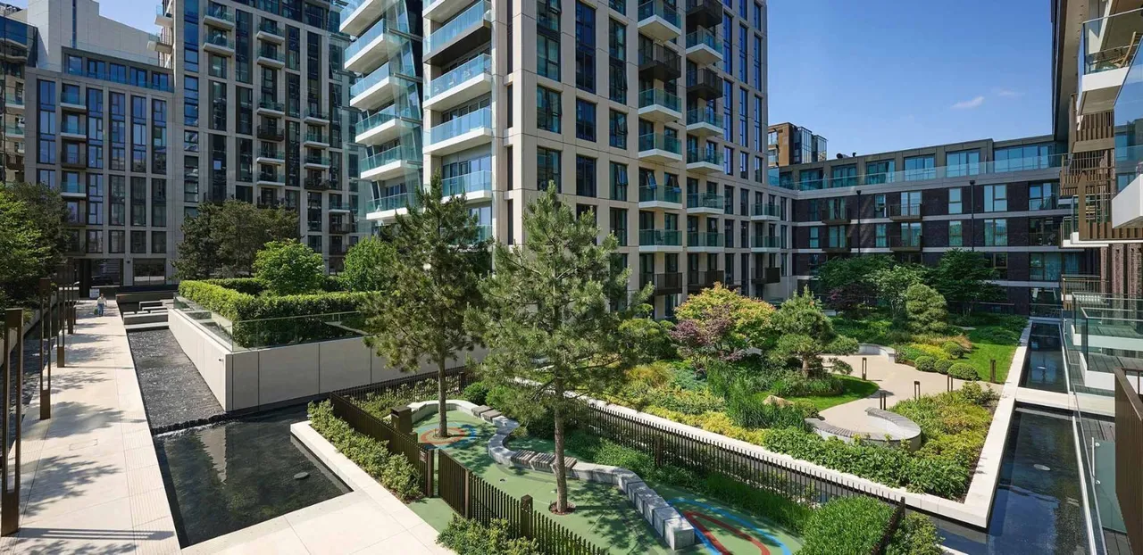 Arrival Square, London, E1W, photo 10