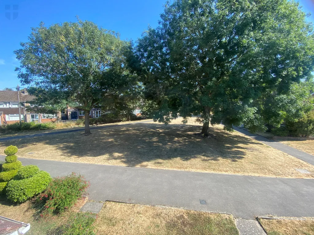 Stratton Green, Aylesbury, HP21 7EP, photo 13