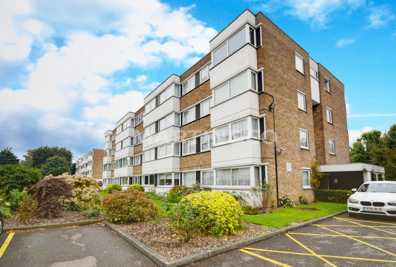 2 bed flat for sale — Queenswood Gardens, Wanstead