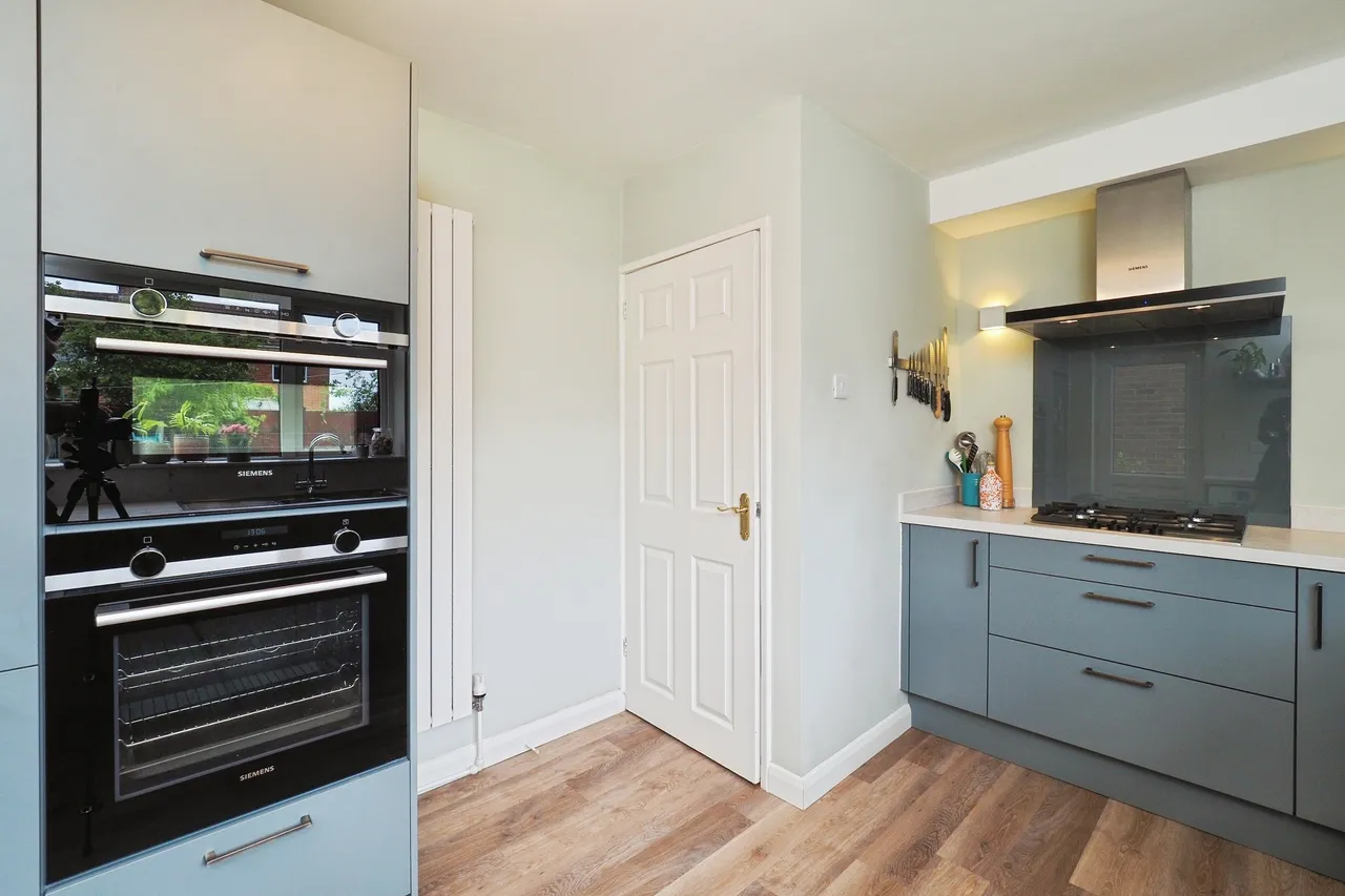 Clumber Drive, Nottingham, NG12, photo 3