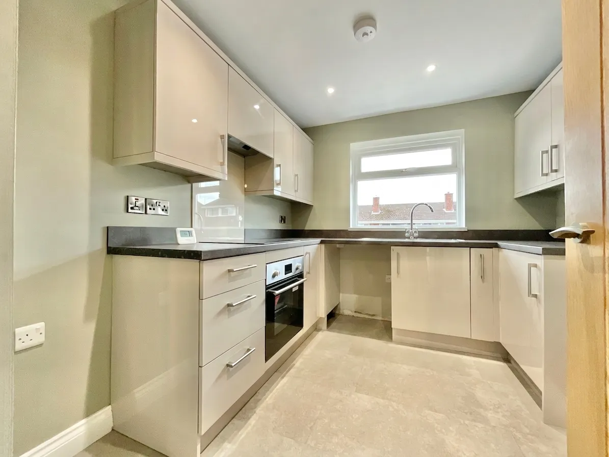 Windsor Drive, Market Drayton, TF9, photo 3