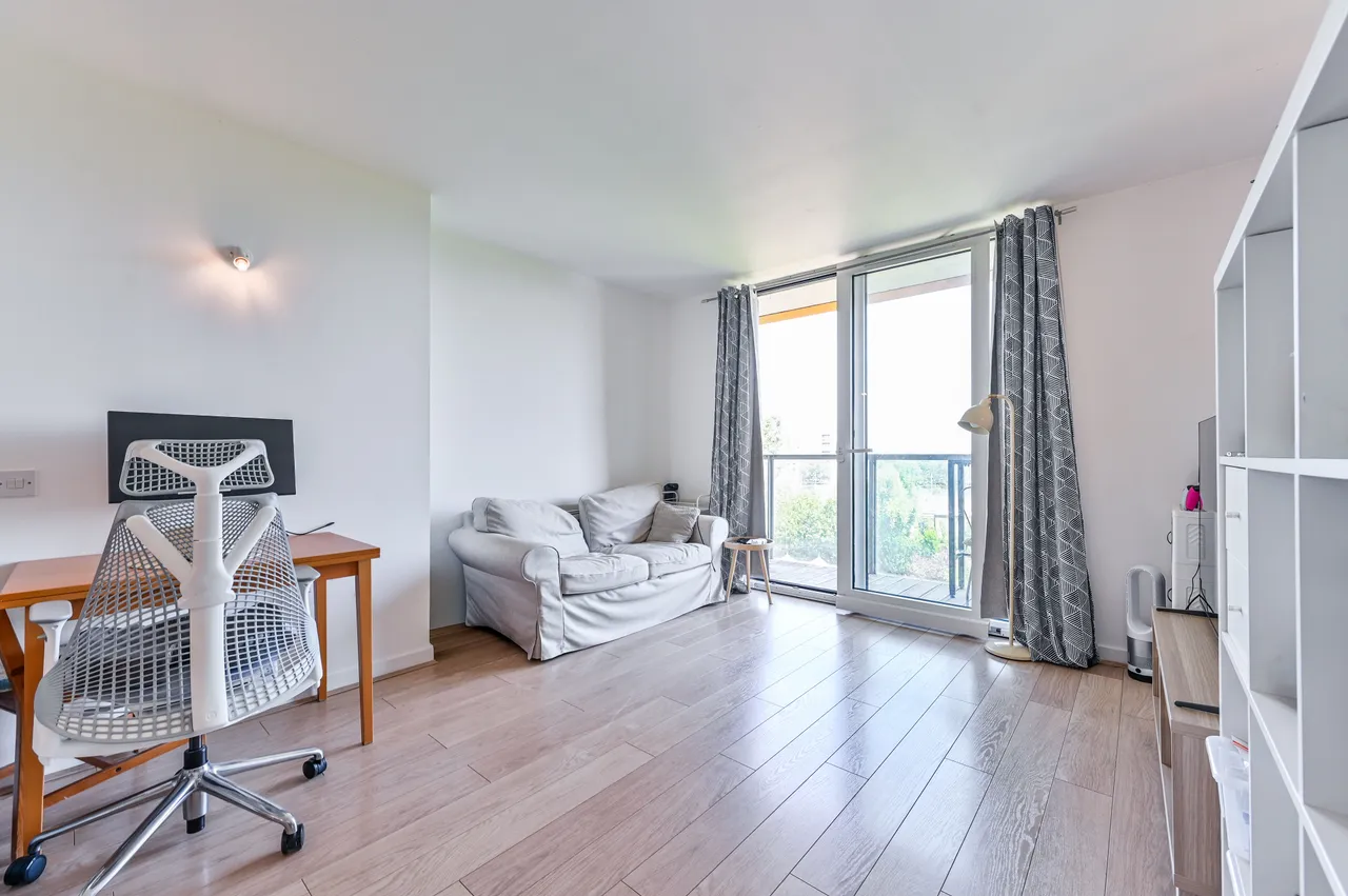 82 Blake Apartments, New River Village, New River Avenue, London, photo 2