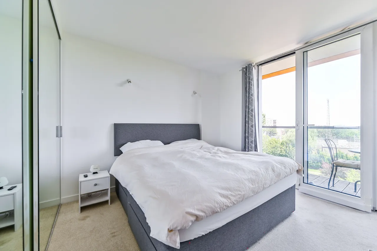 82 Blake Apartments, New River Village, New River Avenue, London, photo 5