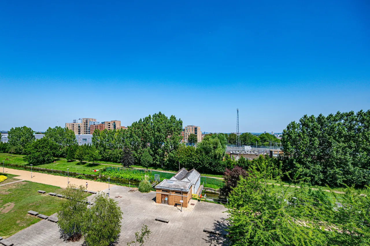 82 Blake Apartments, New River Village, New River Avenue, London, photo 6