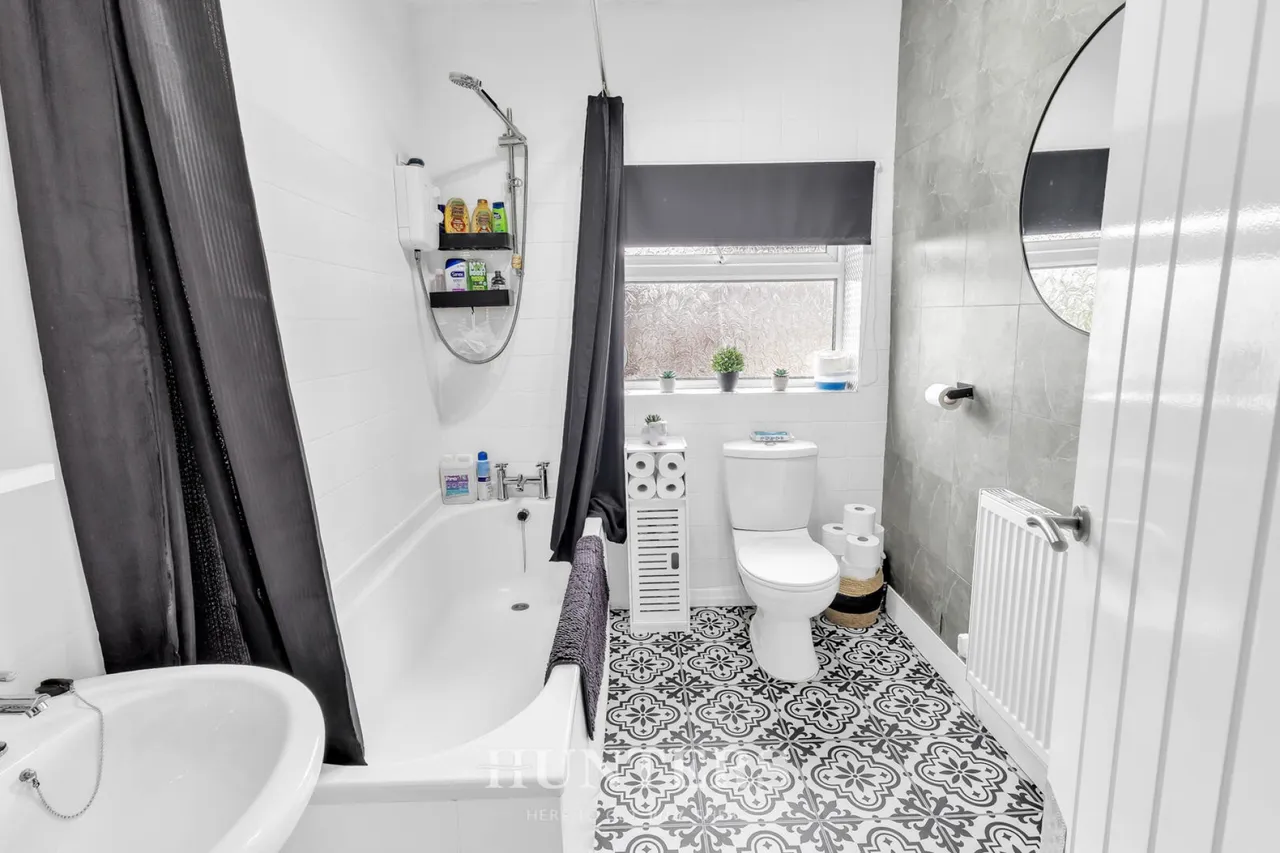 Myrtle Road, Middleton, Manchester, M24, photo 10