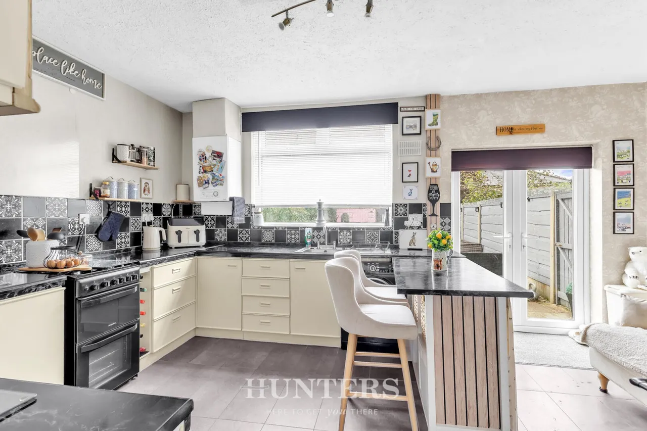 Myrtle Road, Middleton, Manchester, M24, photo 7