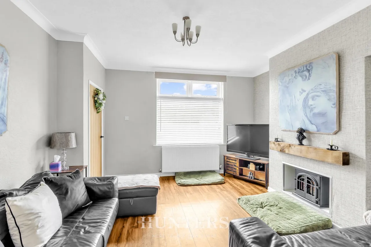 Myrtle Road, Middleton, Manchester, M24, photo 3