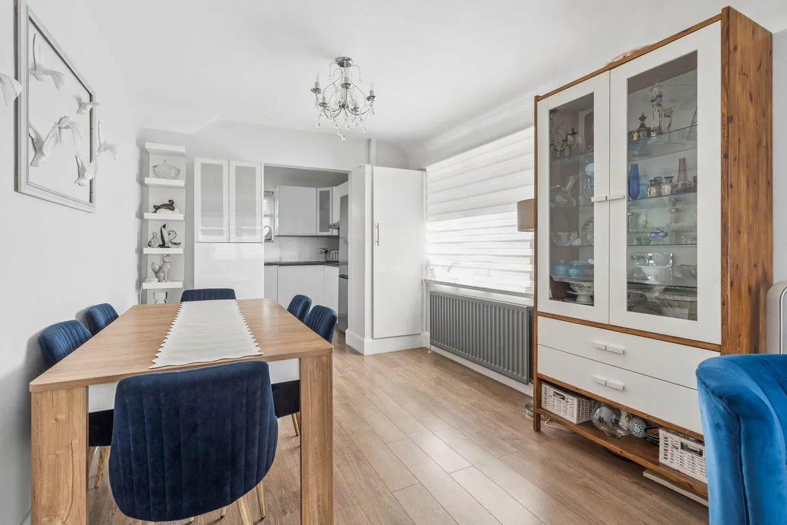 St. Georges Drive, Watford, WD19, photo 4