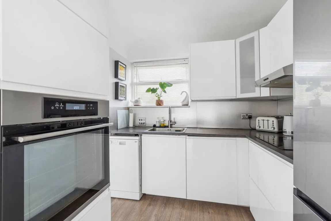 St. Georges Drive, Watford, WD19, photo 7