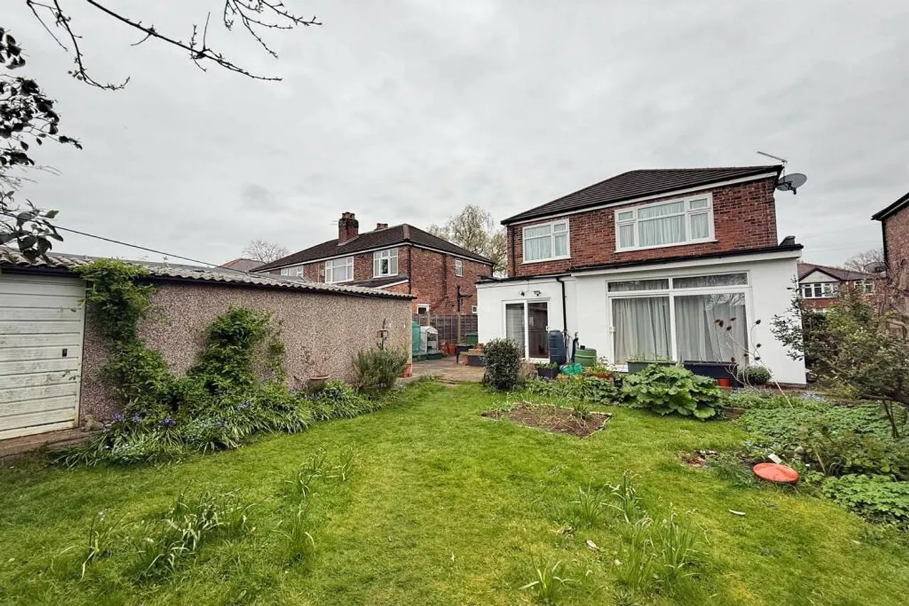 Walton Road, Sale, photo 23