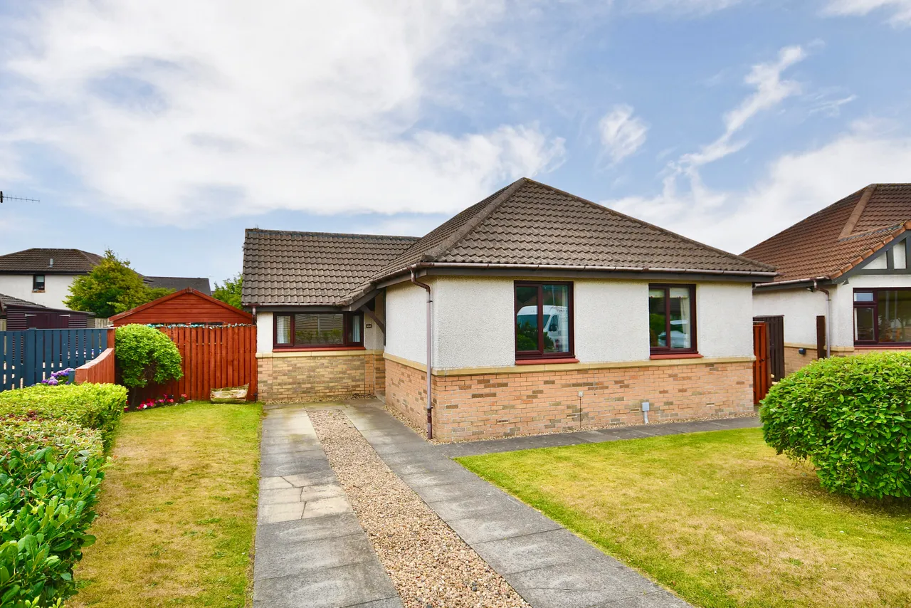 3 bed house for sale — 44 Milton Crescent, Troon, KA10 7LS