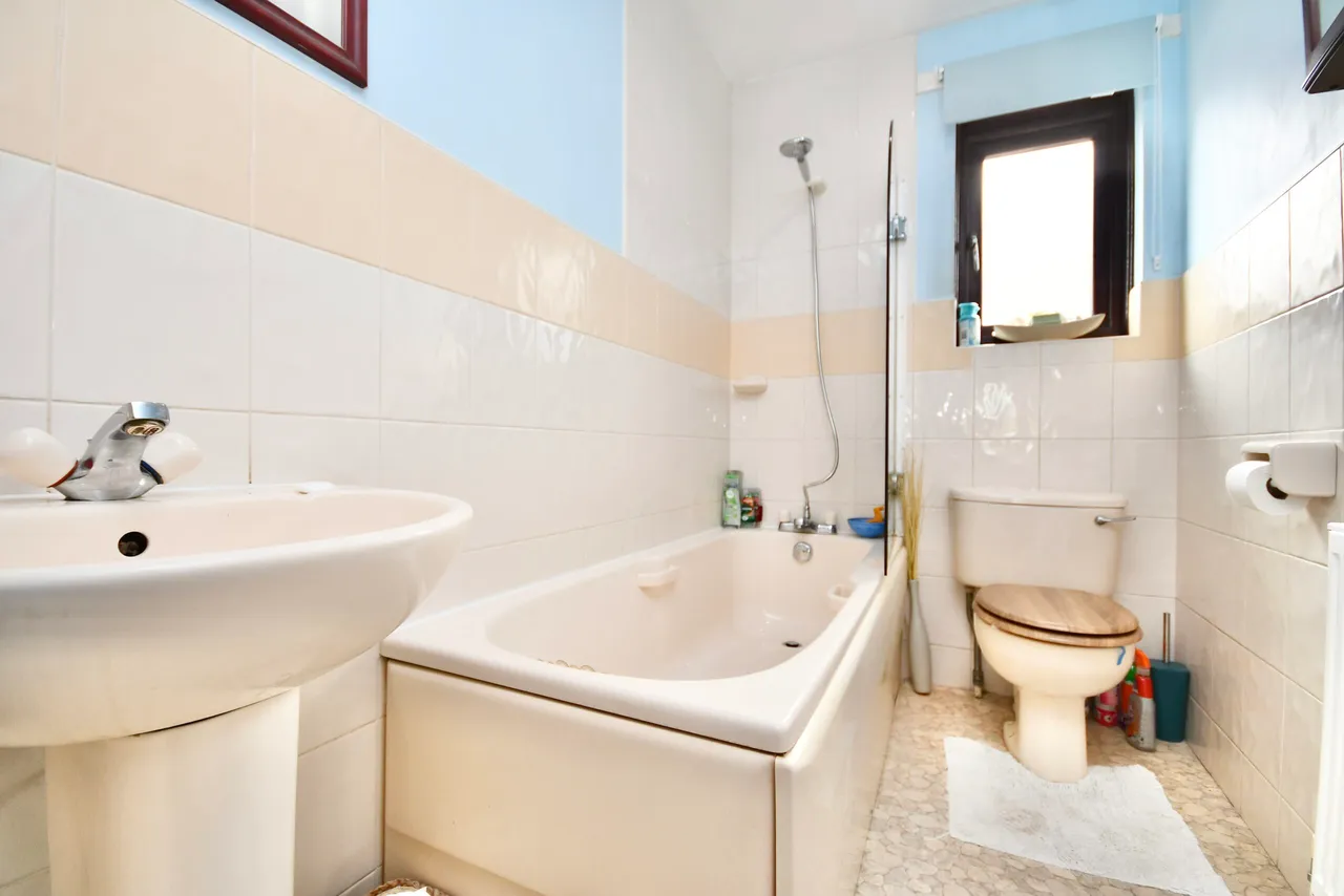 44 Milton Crescent, Troon, KA10 7LS, photo 12