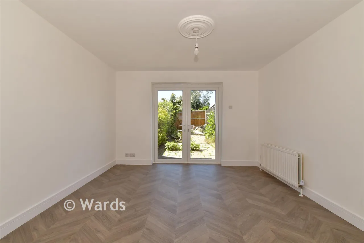 Chalford Drive, Broomfield, CT6, photo 4
