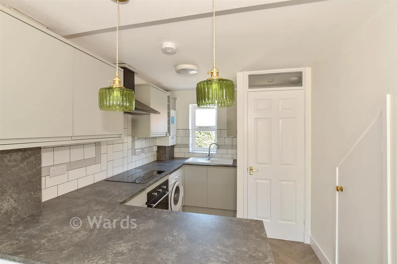 Chalford Drive, Broomfield, CT6, photo 2
