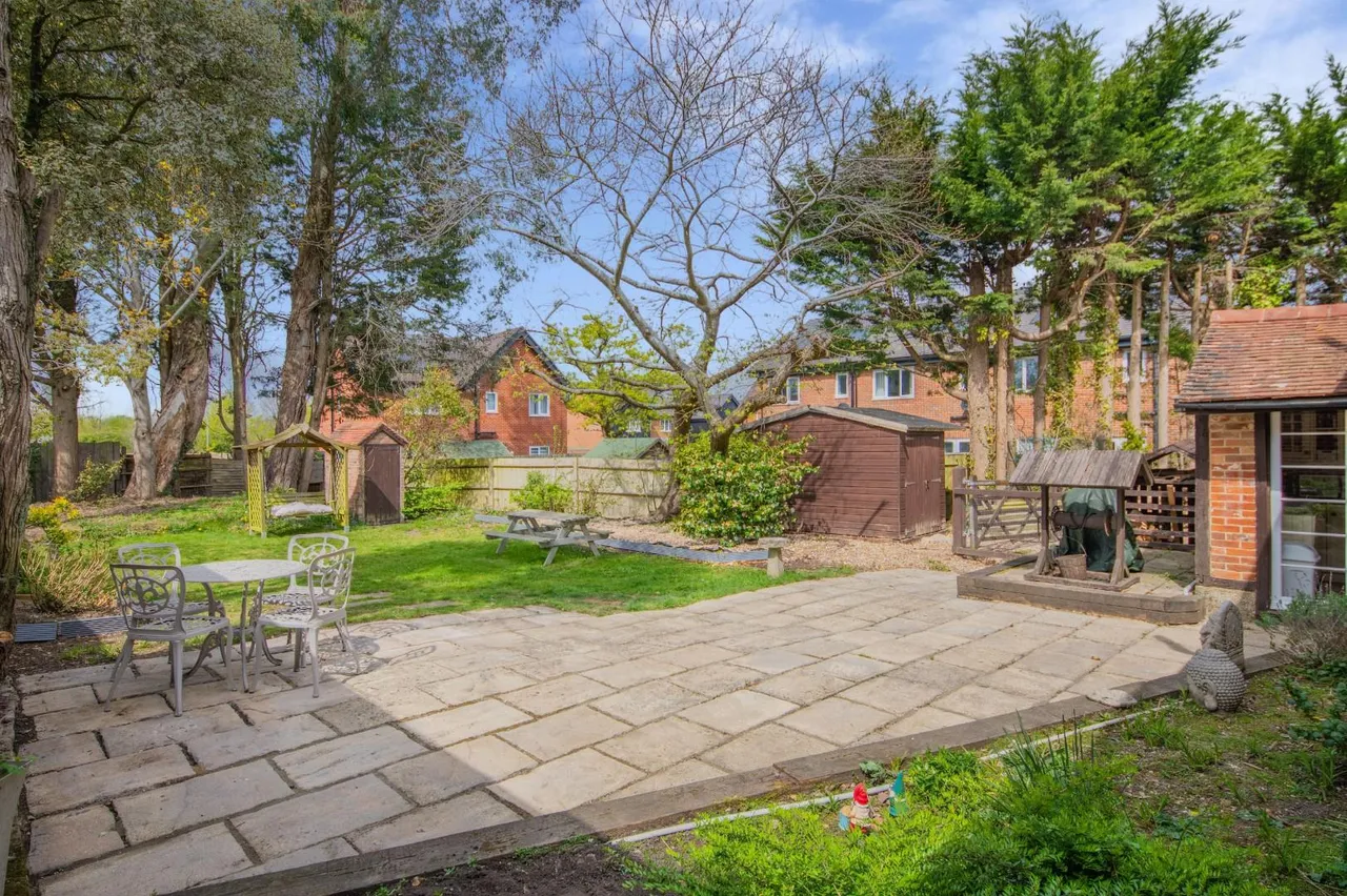 Burnetts Lane, Horton Heath, Eastleigh, Hampshire, SO50 7DJ, photo 25