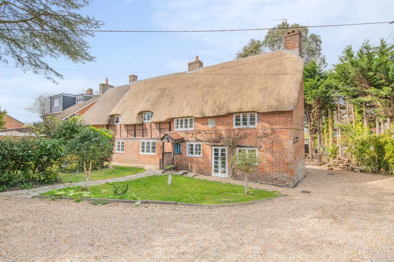 Burnetts Lane, Horton Heath, Eastleigh, Hampshire, SO50 7DJ, photo 28