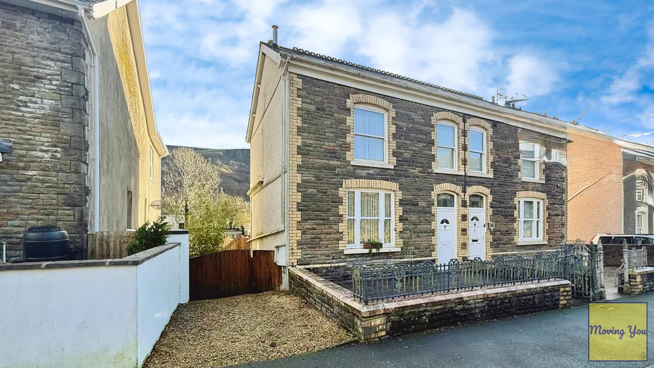 3 bed house for sale — Ynysydarren Road,Ystalyfera, SA9 2DY