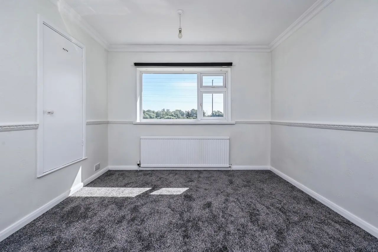 Farnborough Road, Clifton, Nottingham, NG11, photo 11