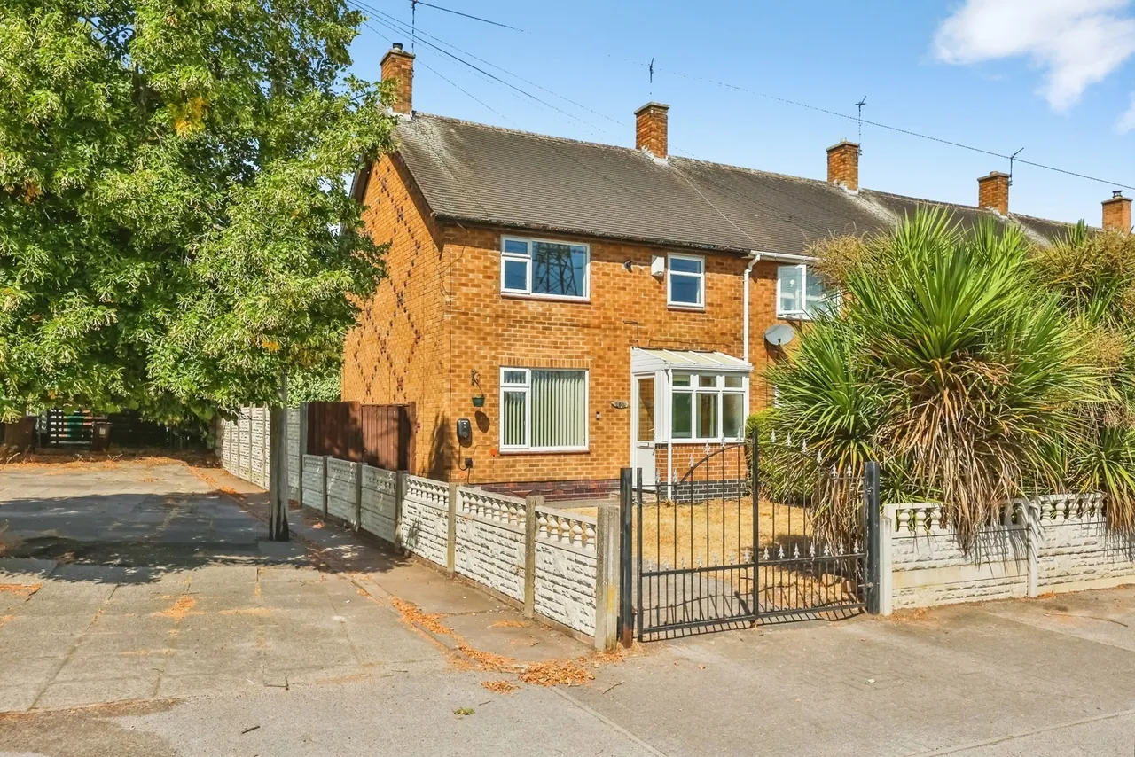 3 bed house for sale — Farnborough Road, Clifton, Nottingham, NG11