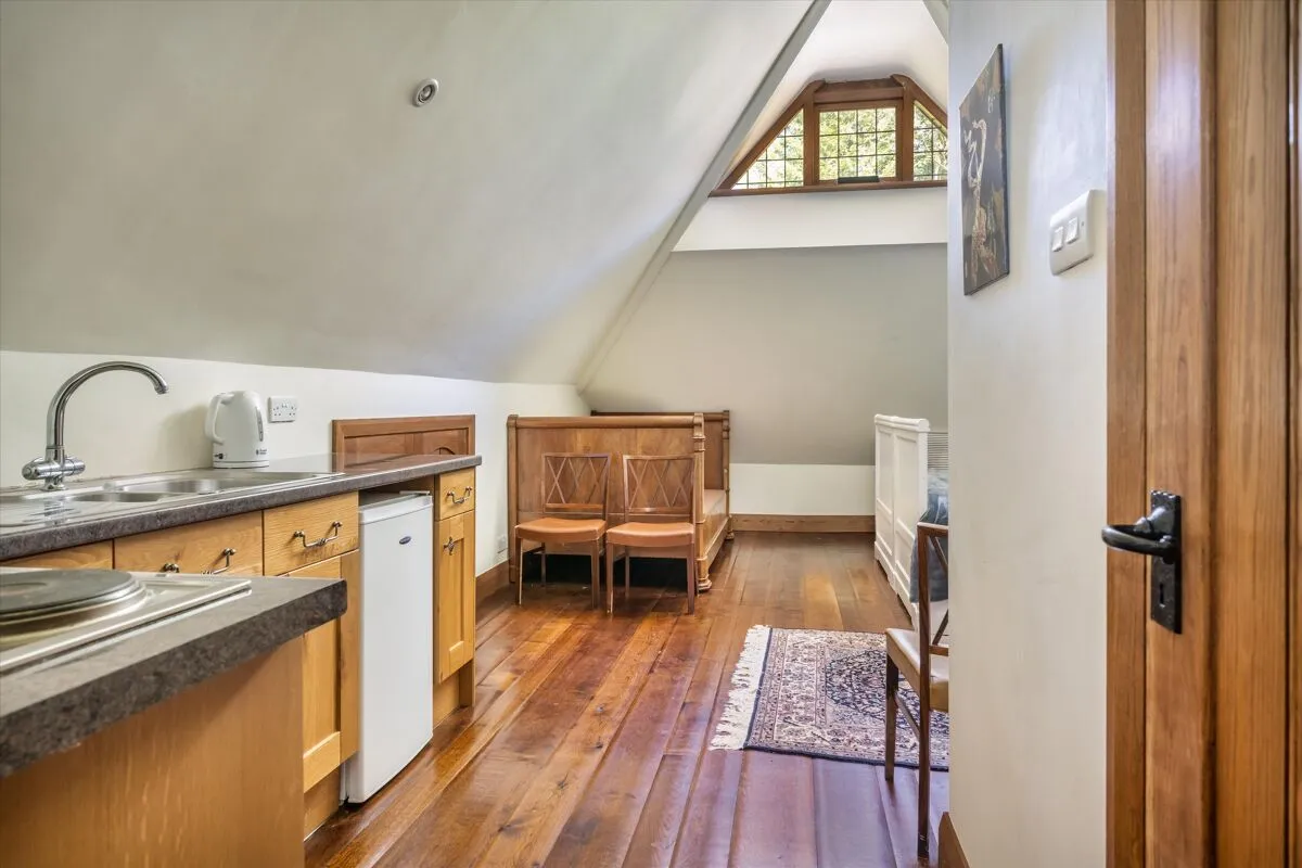 Sutton Place, Abinger Hammer, RH5, photo 18