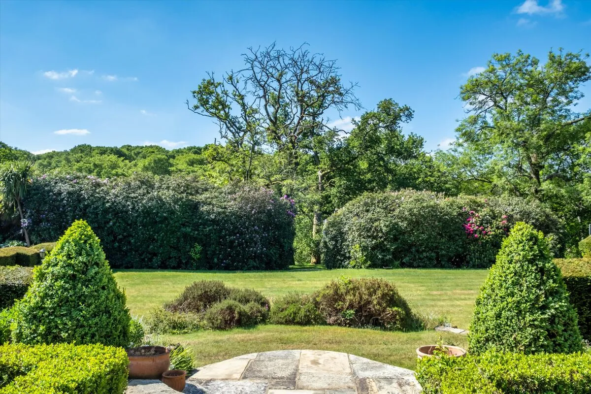Sutton Place, Abinger Hammer, RH5, photo 22
