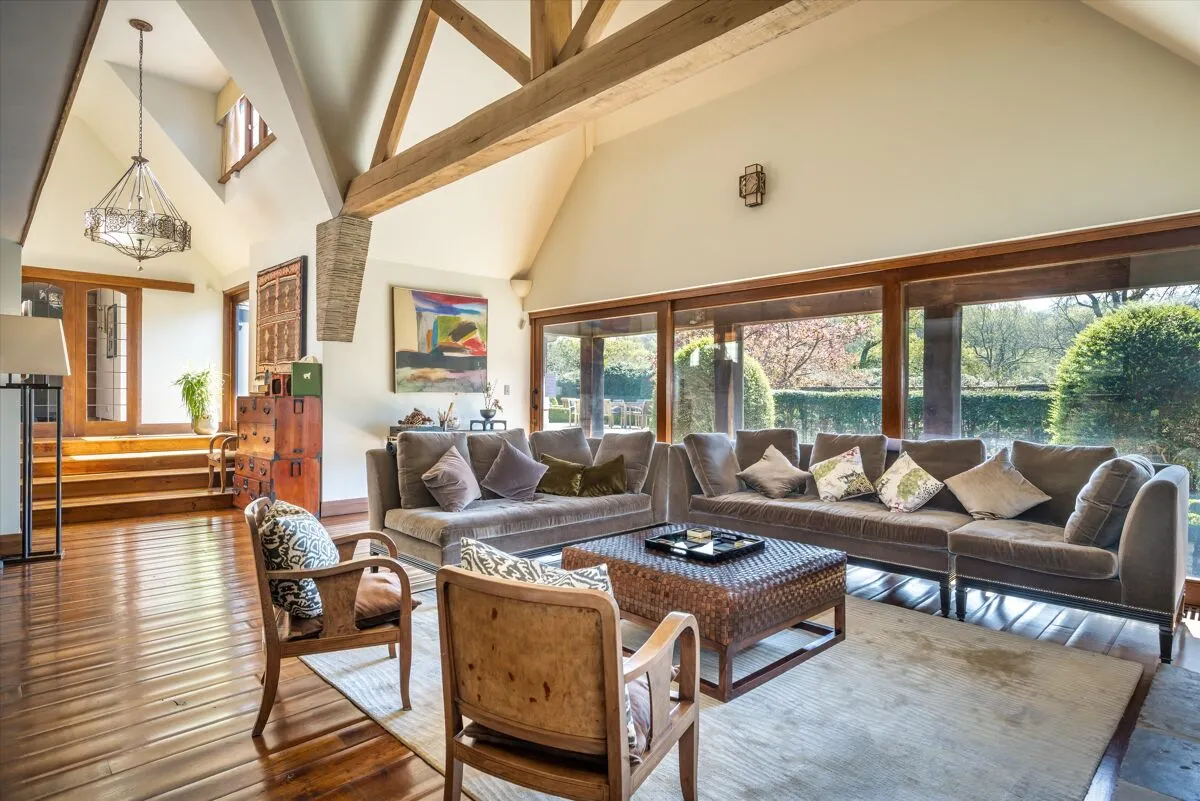 Sutton Place, Abinger Hammer, RH5, photo 2