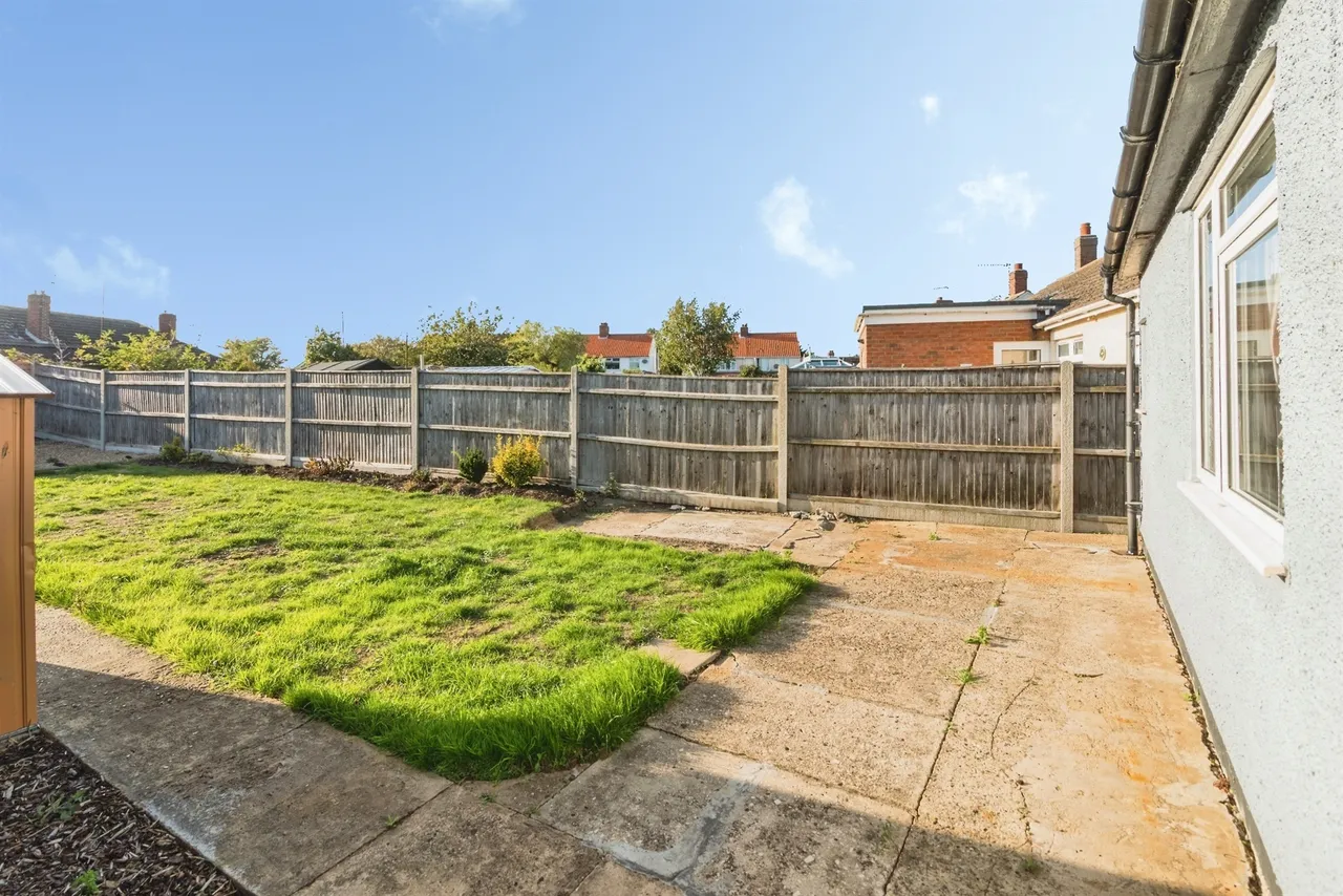 Highland Way, Lowestoft, NR33, photo 11