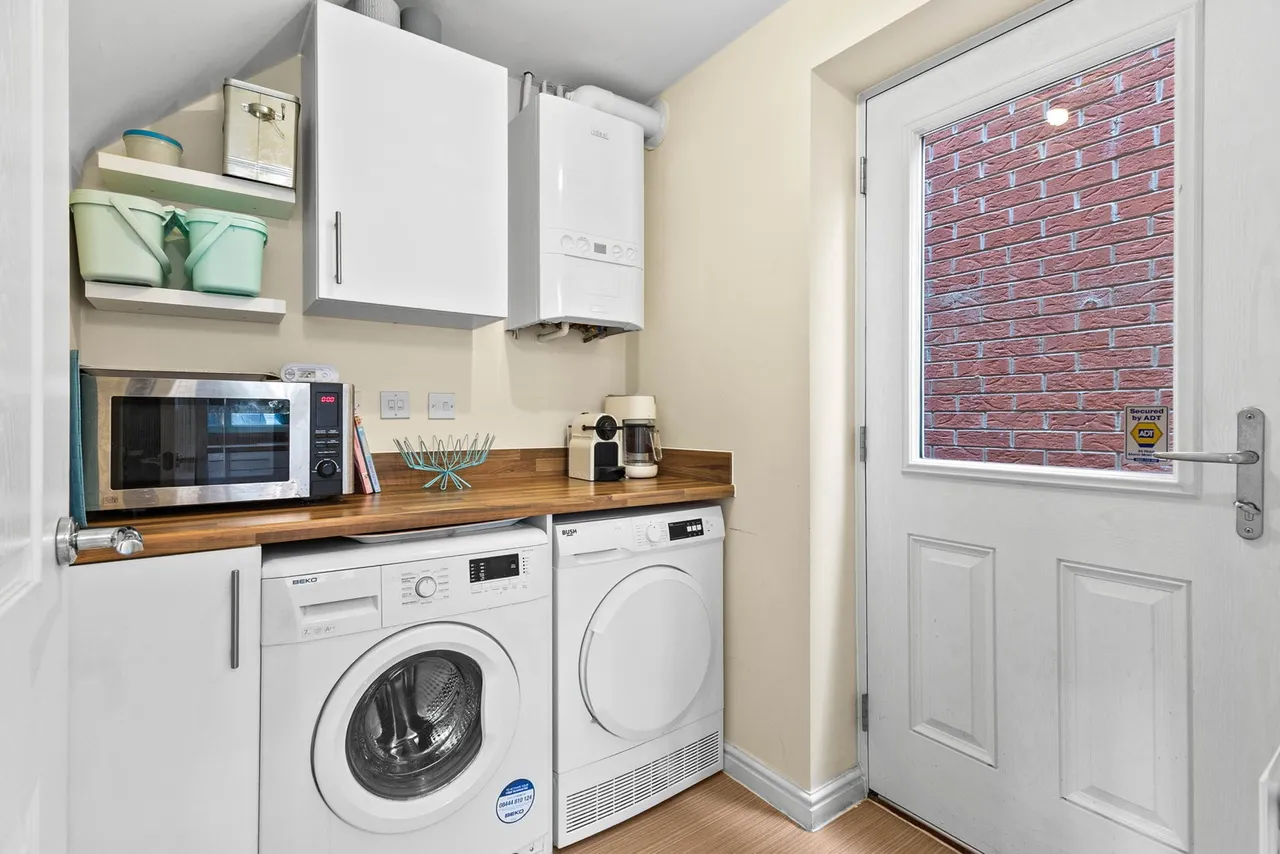 Lawefield Way, Wakefield, WF2 8FF, photo 8