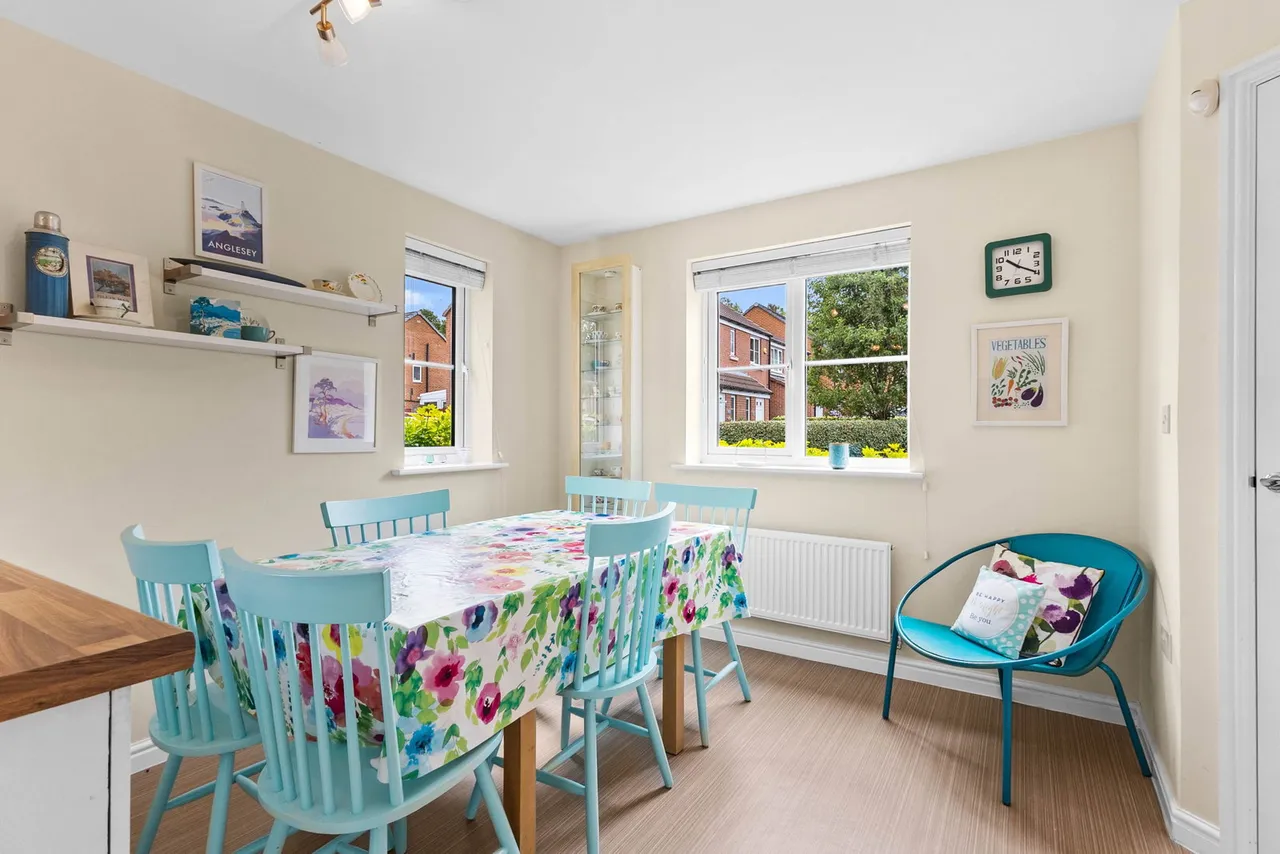 Lawefield Way, Wakefield, WF2 8FF, photo 6