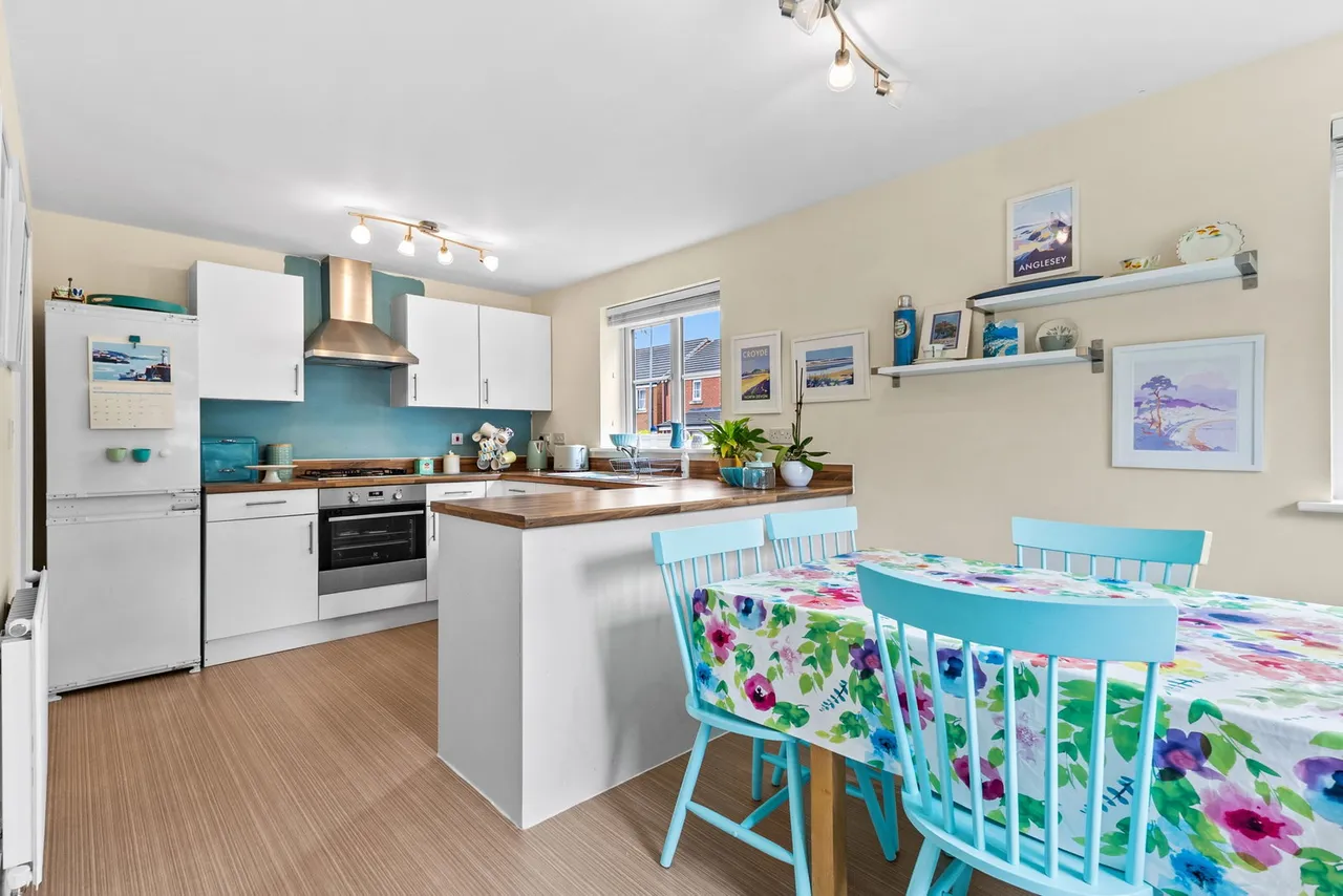 Lawefield Way, Wakefield, WF2 8FF, photo 4