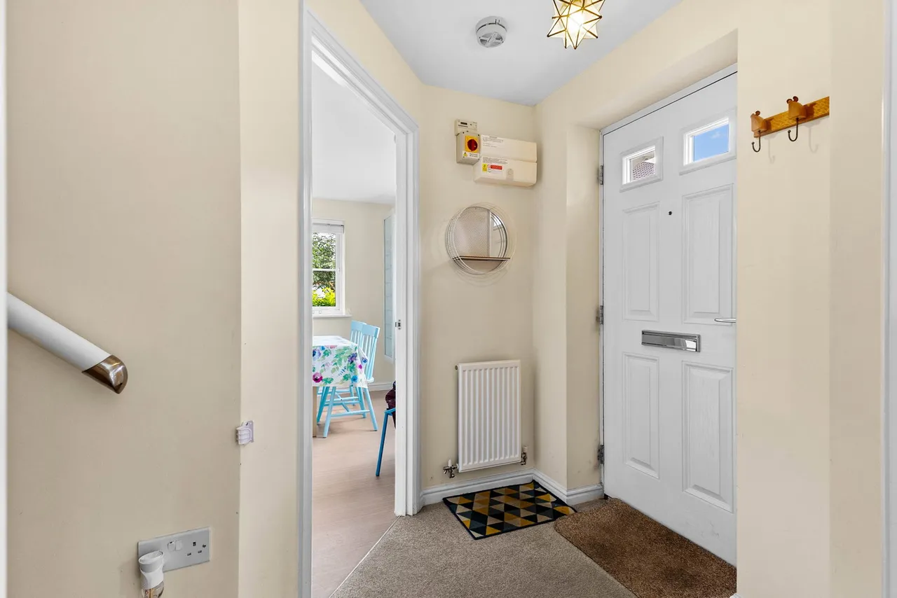 Lawefield Way, Wakefield, WF2 8FF, photo 11