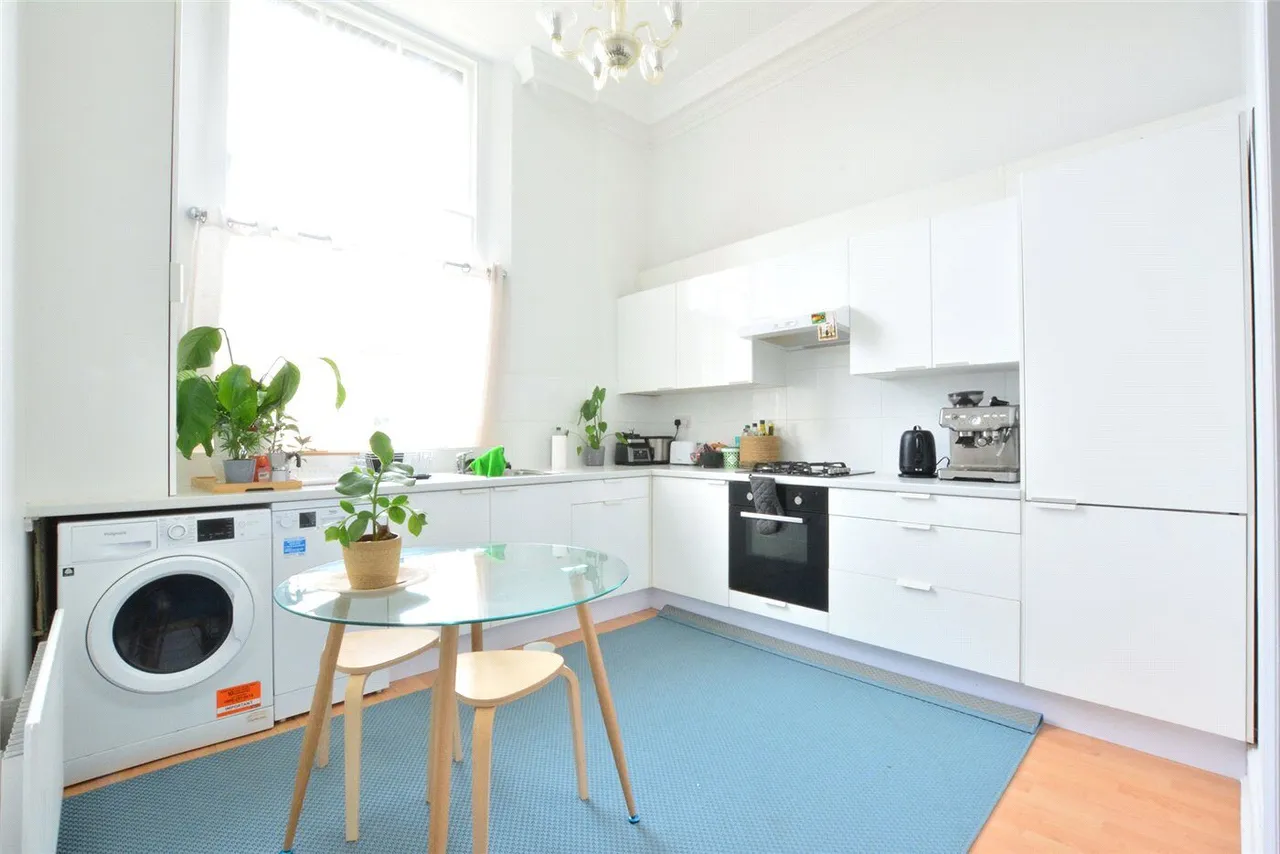 Gilbert Close, SE18, photo 3