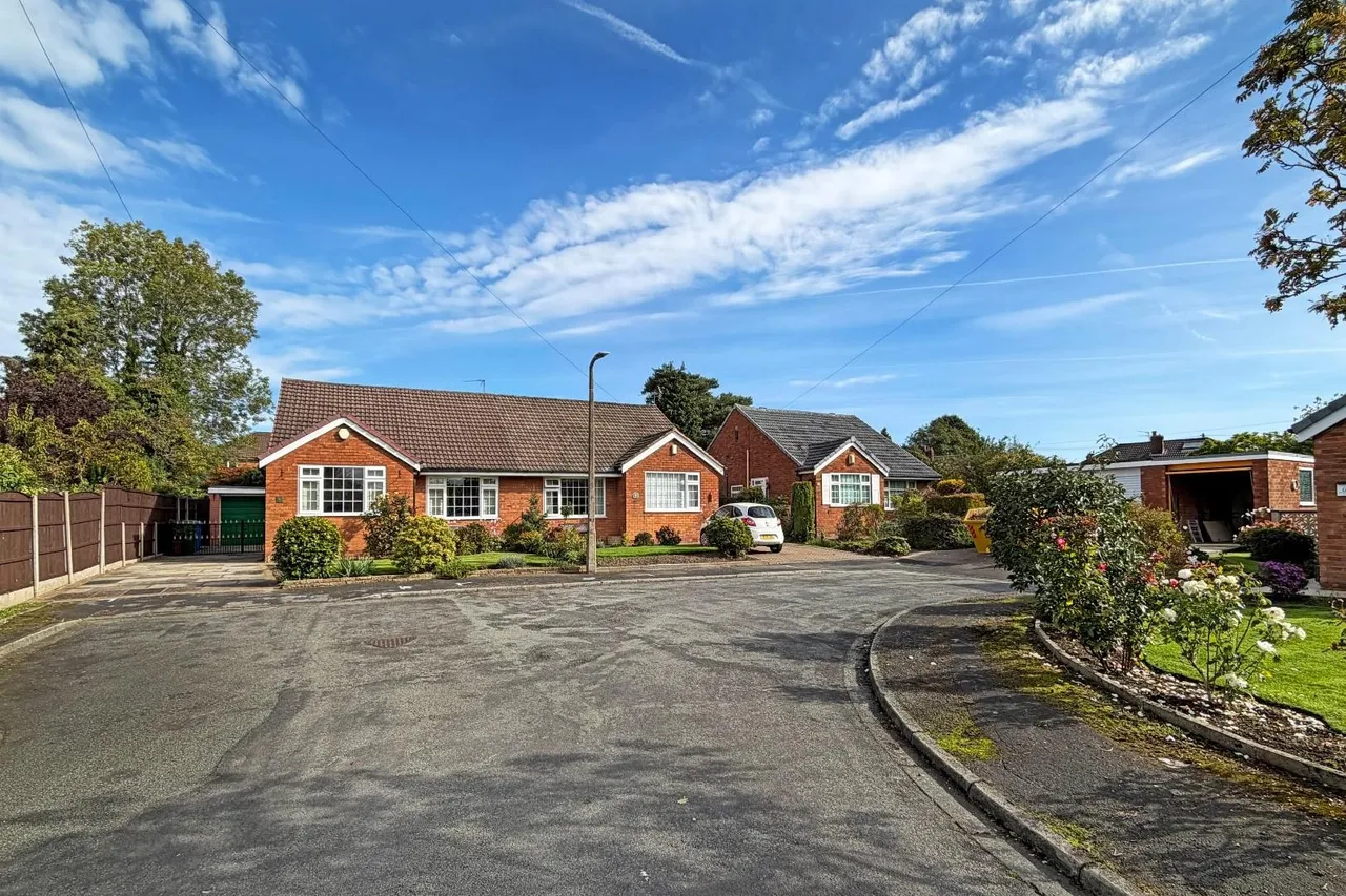 Whitegates Close, Timperley, WA15, photo 16