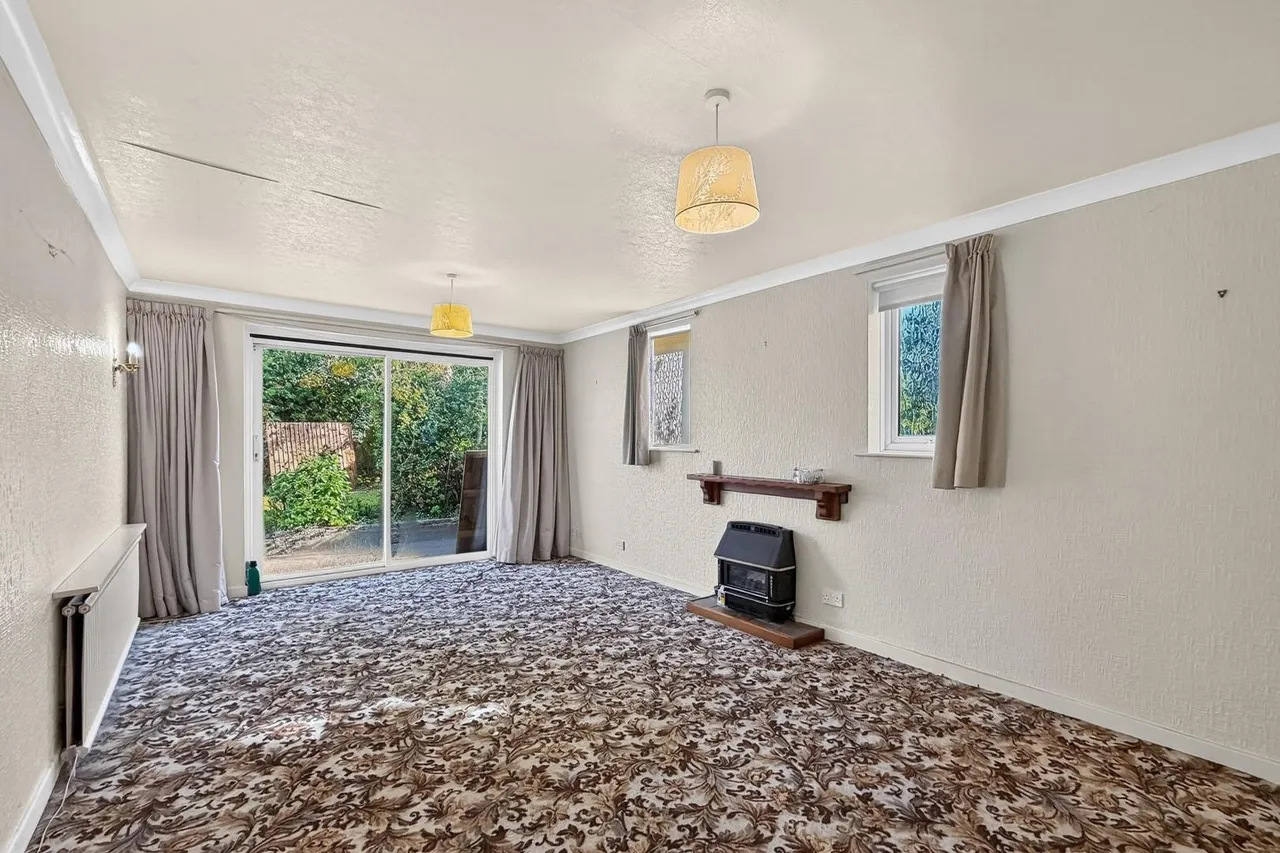 Whitegates Close, Timperley, WA15, photo 2