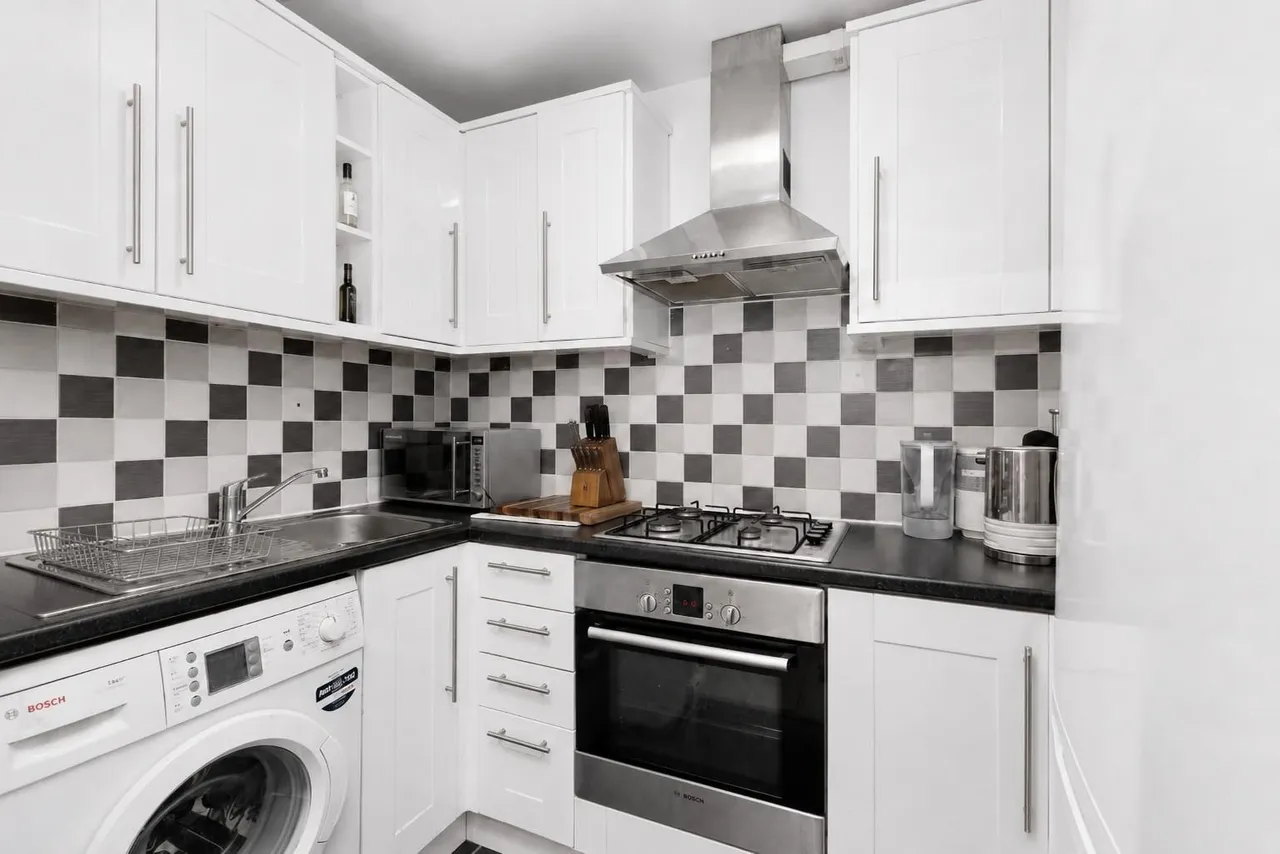 Torriano Avenue Kentish Town, London NW5 2SG, photo 2
