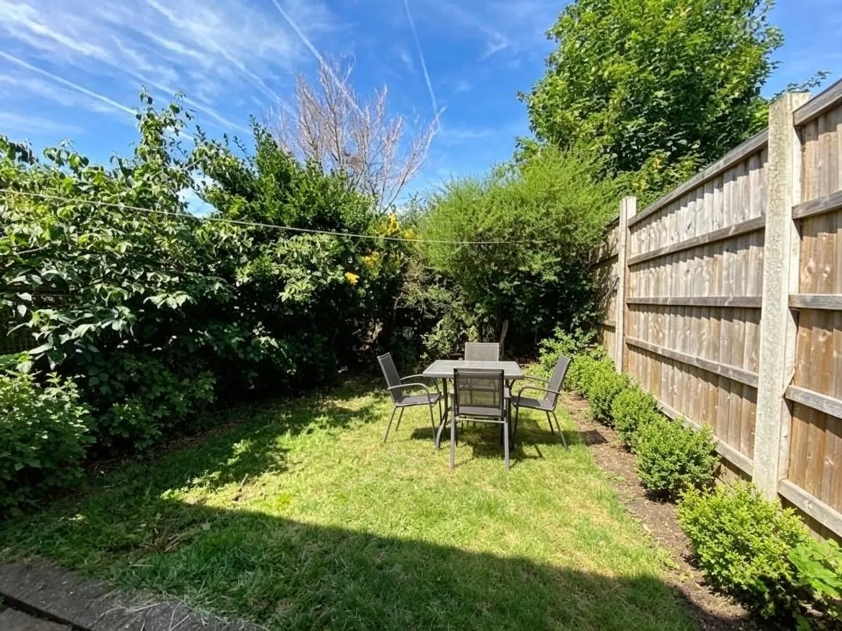 Chase Road, Brentwood, photo 13