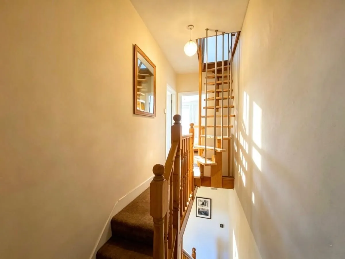 Chase Road, Brentwood, photo 2